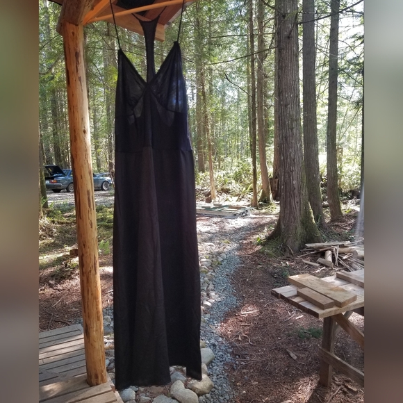 Night Gown Slip Long Dress Kayser Canada Medium Black Spaghetti Strap V Neck - Picture 1 of 9